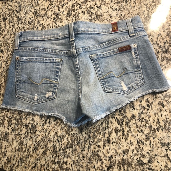 7 for all mankind shorts, size 25 - Picture 2 of 4
